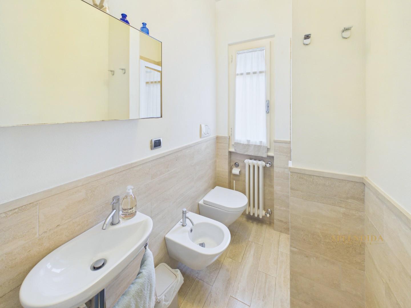 Villa arredata in affitto a Forte dei Marmi