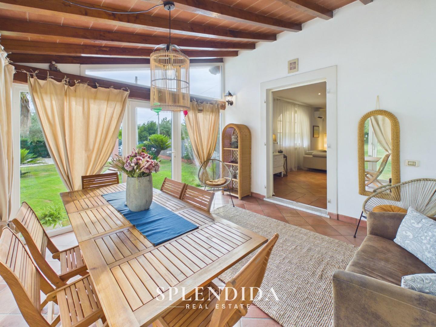 Villa con giardino, Seravezza querceta