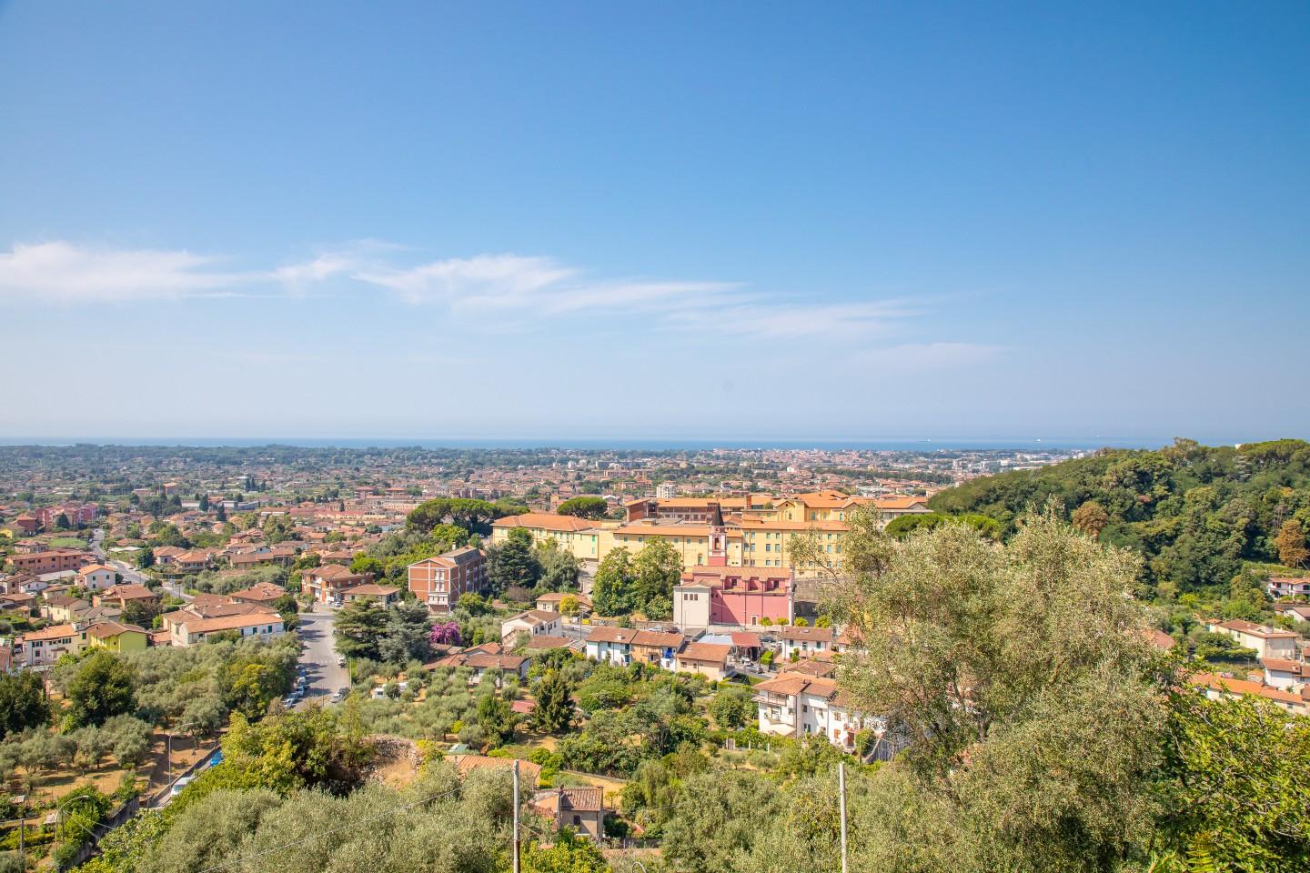 Casa indipendente con giardino, Massa martana