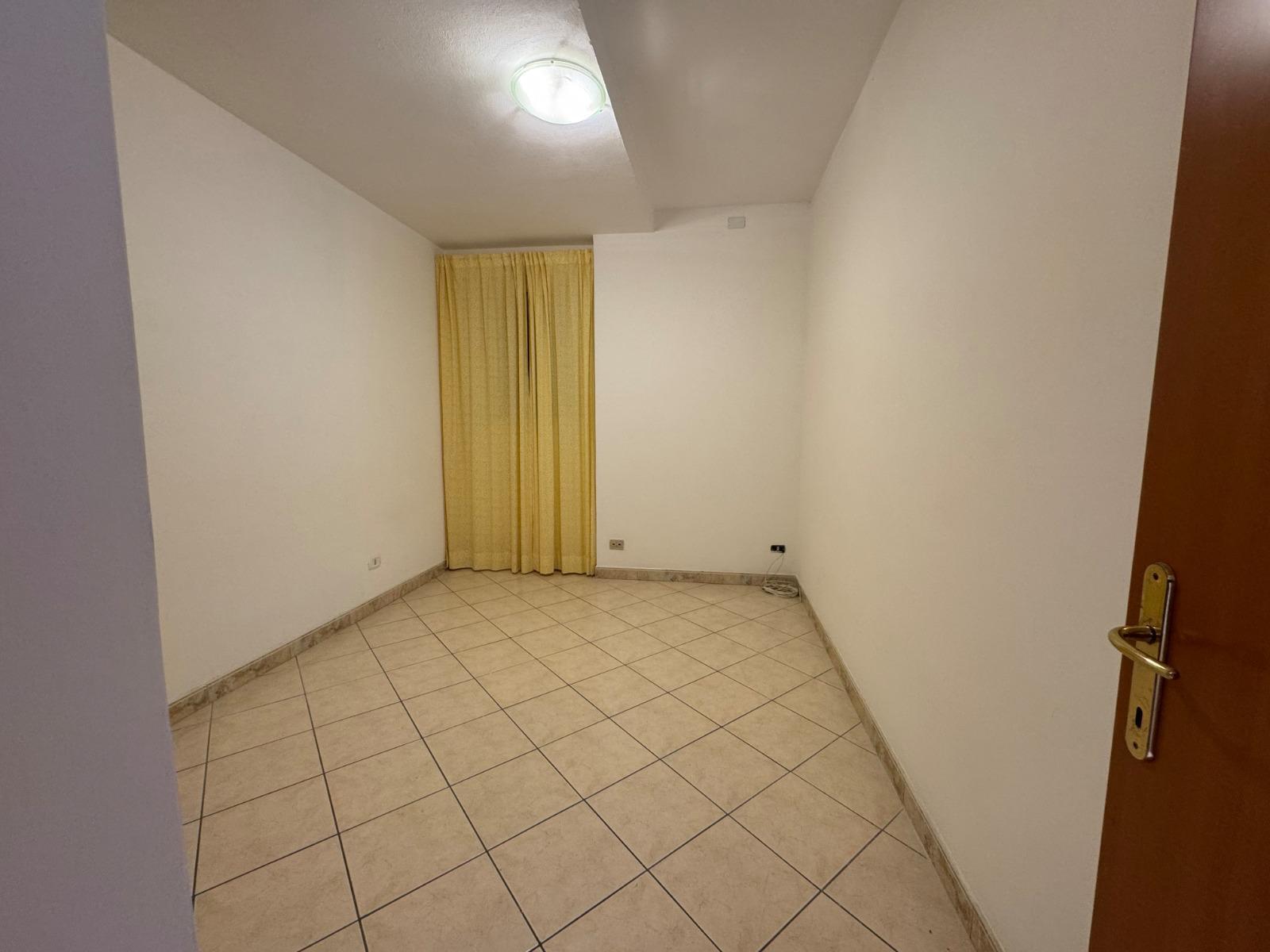 Quadrilocale da ristrutturare in via amatore sciesa 70, Marino