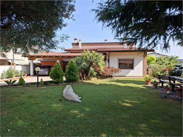 Casa singola in vendita a Cormons