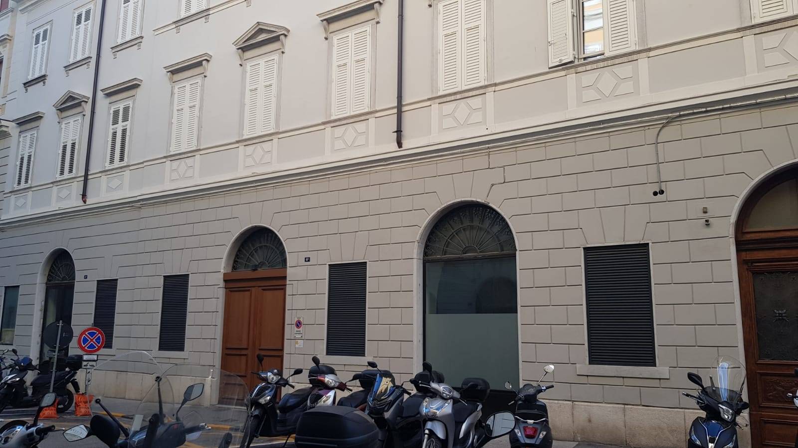 Appartamento in affitto a Trieste, Centro