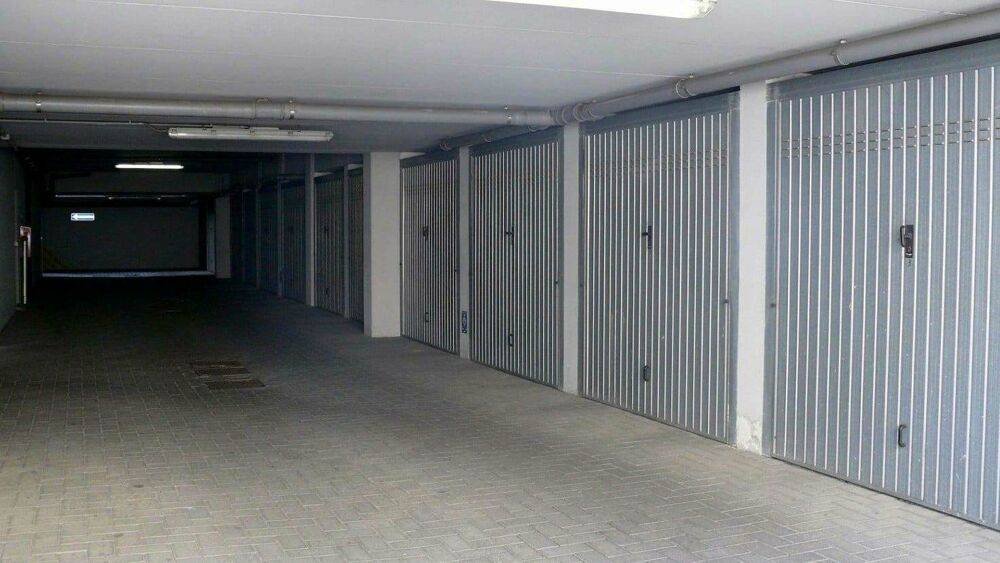 Box o garage in affitto a Trieste, Giardino Pubblico