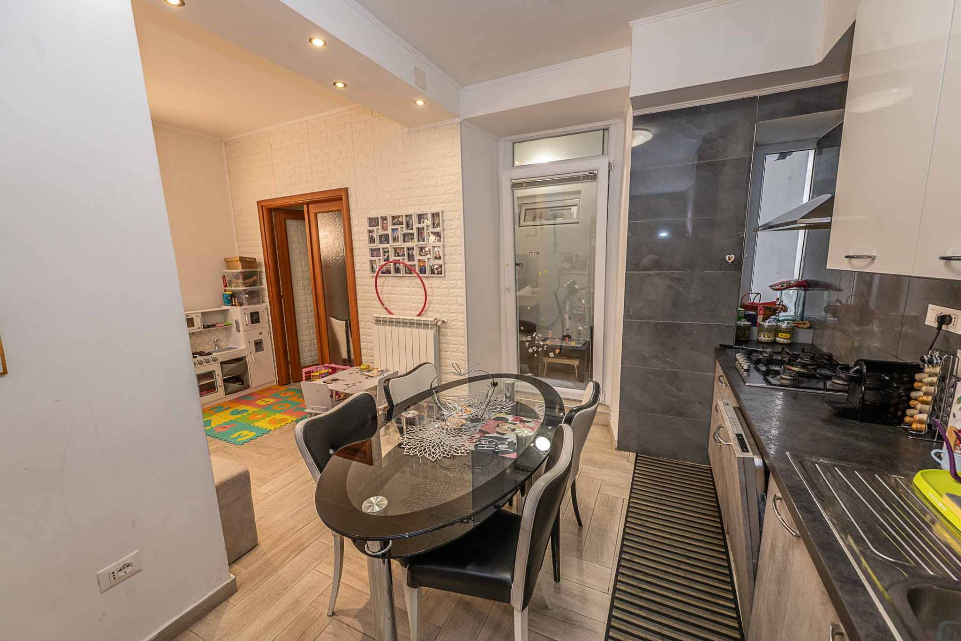 Appartamento in vendita a Trieste, Largo Barriera