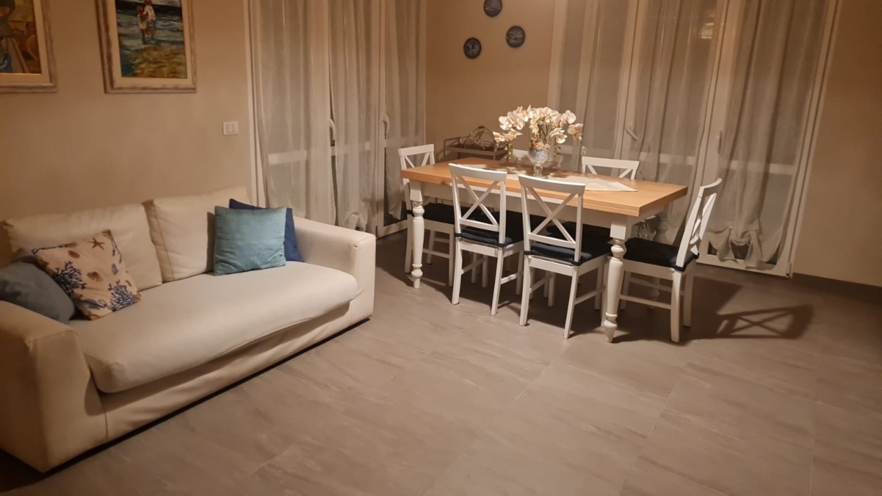 Appartamento arredato in affitto, Camaiore lido di