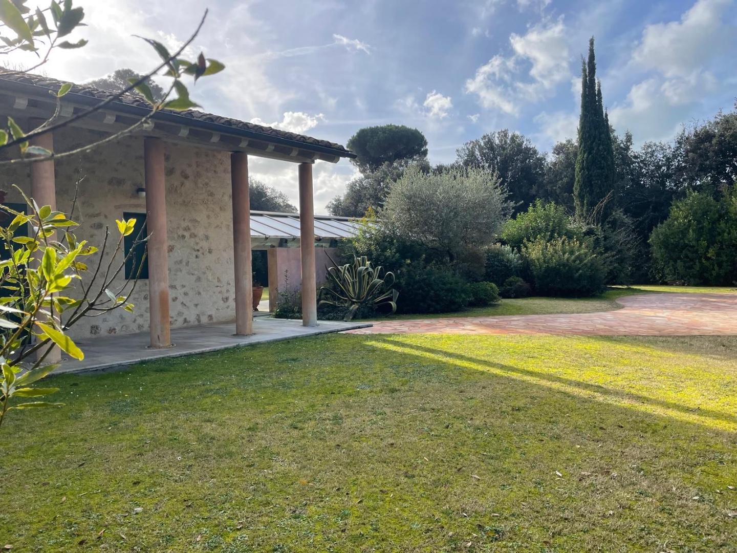 Villa arredata in affitto, Pietrasanta marina di