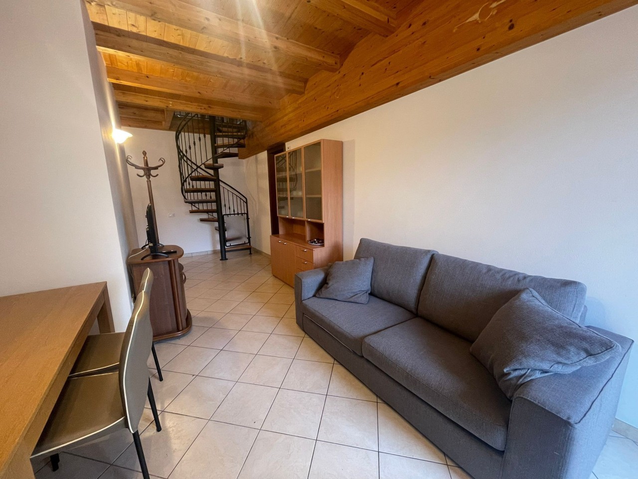 Trilocale arredato in affitto, Camaiore lido di