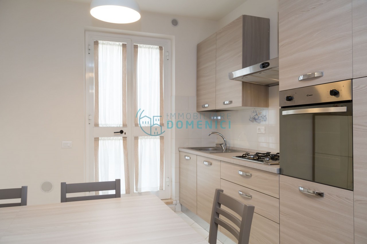 Quadrilocale arredato in affitto, Camaiore lido di