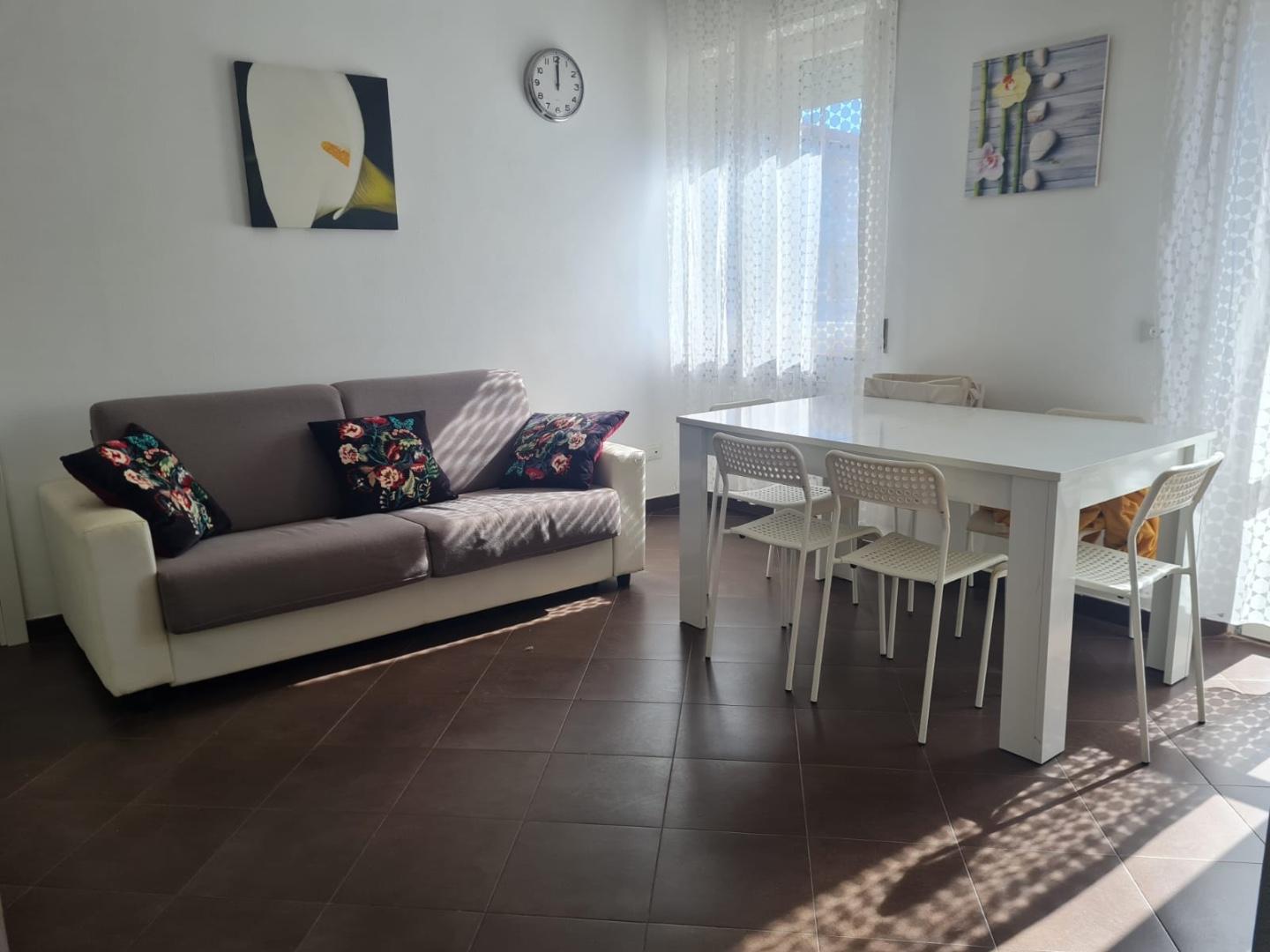Quadrilocale arredato in affitto, Camaiore lido di