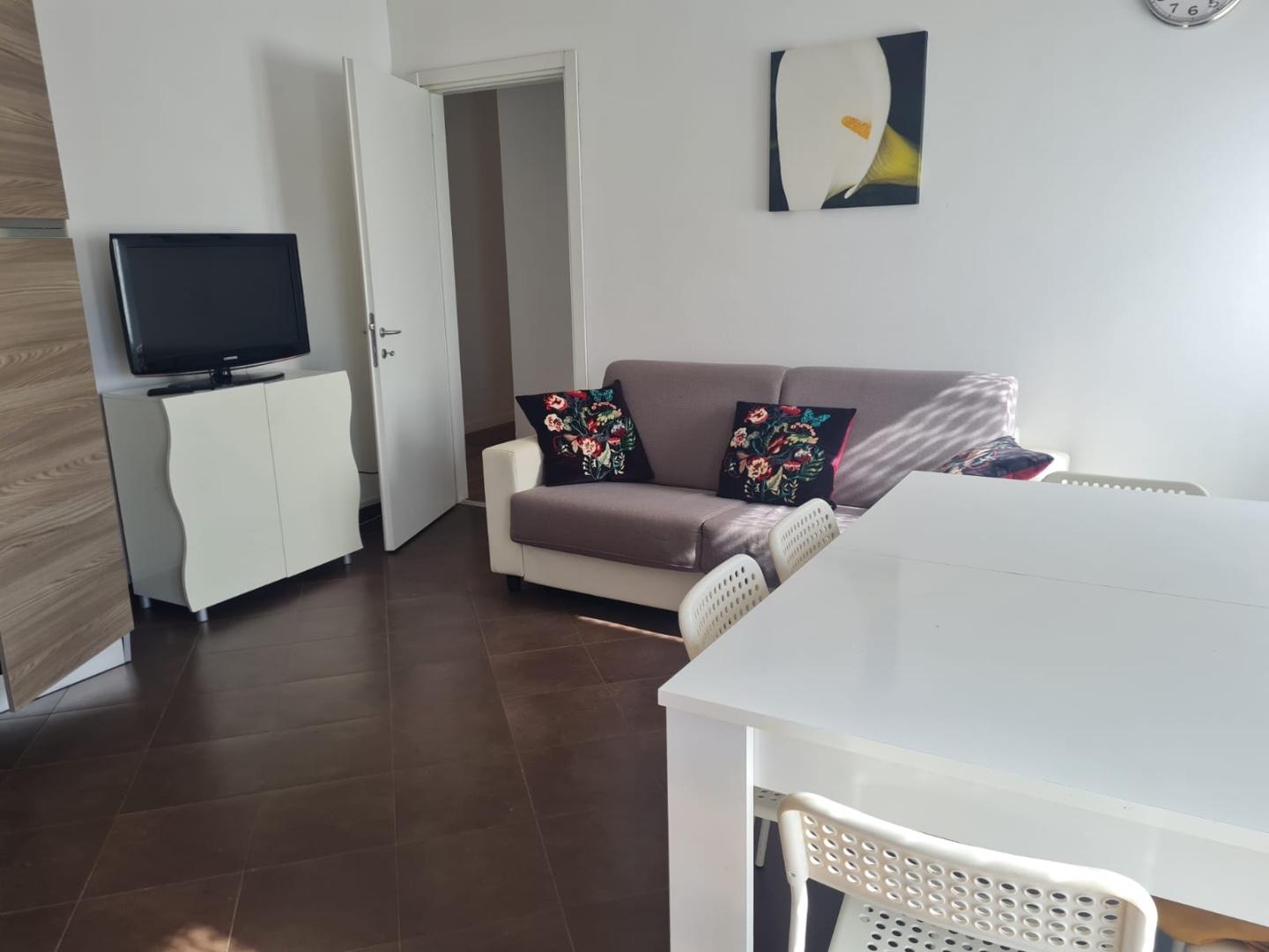 Quadrilocale arredato in affitto, Camaiore lido di