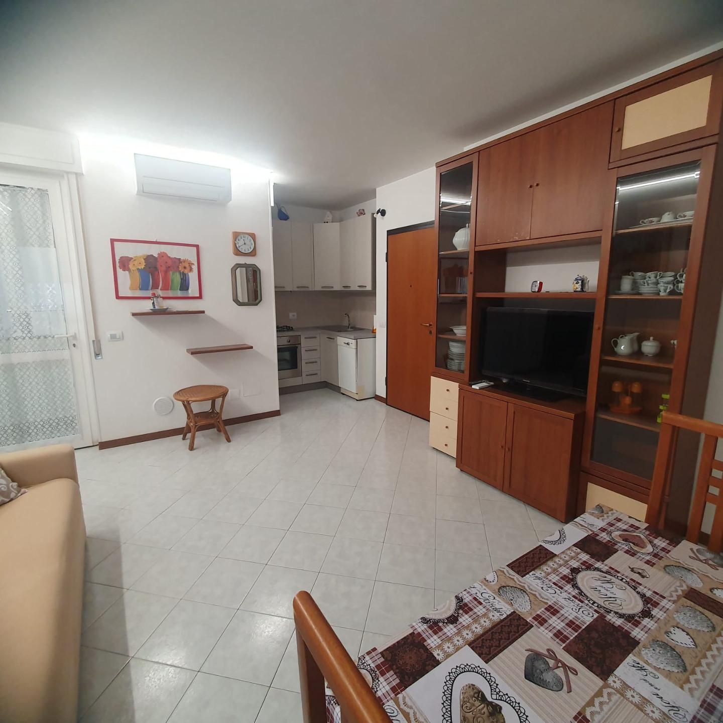 Quadrilocale arredato in affitto, Camaiore lido di