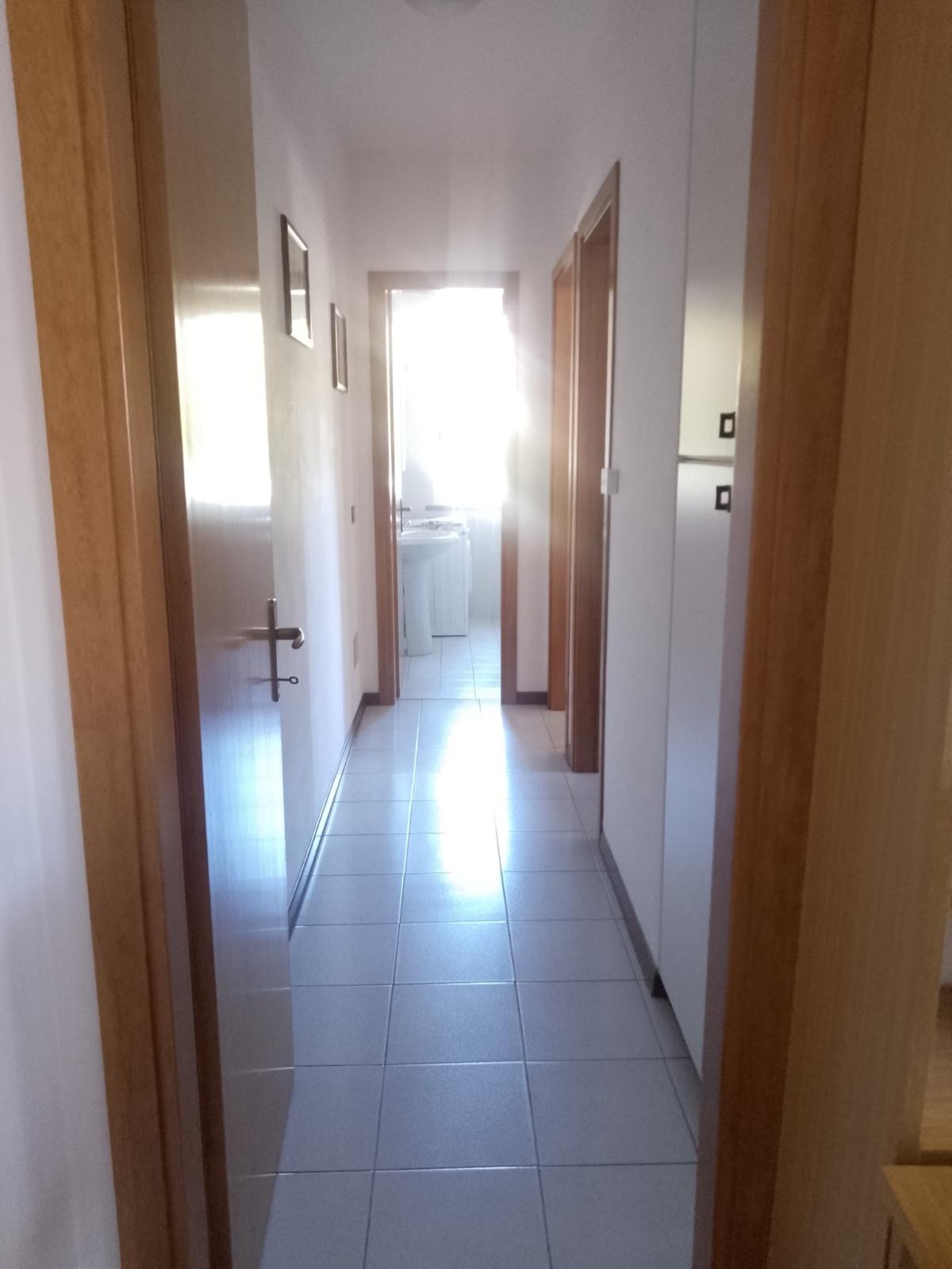 Trilocale arredato in affitto, Camaiore lido di