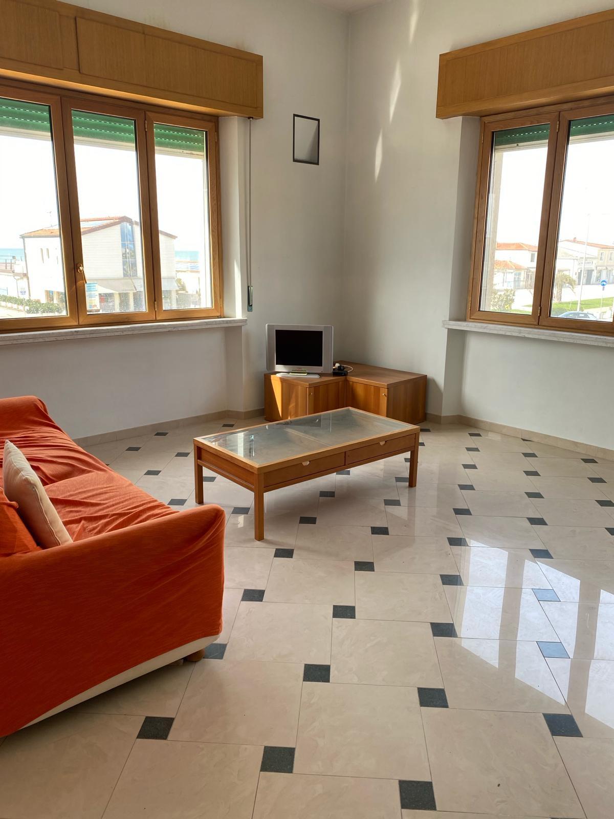 Appartamento arredato in affitto, Camaiore lido di