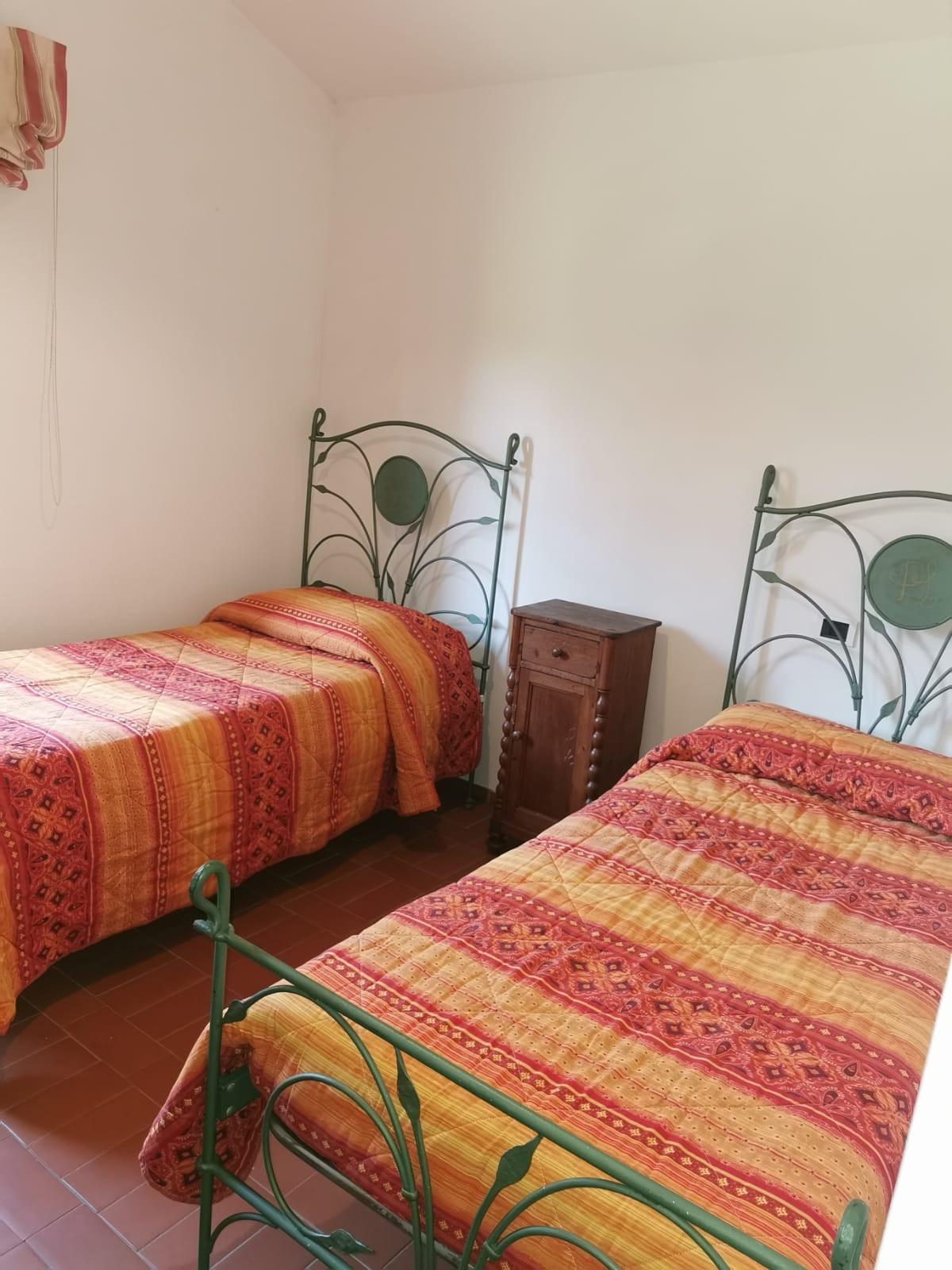 Villa arredata in affitto, Camaiore collina