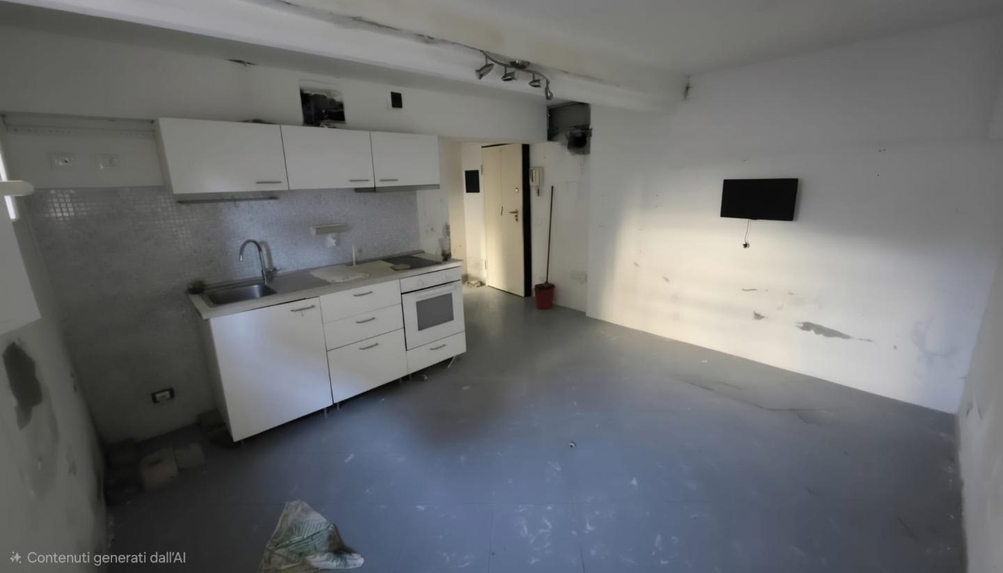 Bilocale da ristrutturare a Viareggio