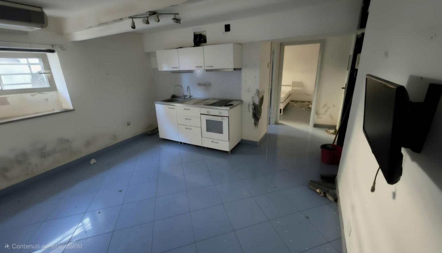 Bilocale da ristrutturare a Viareggio