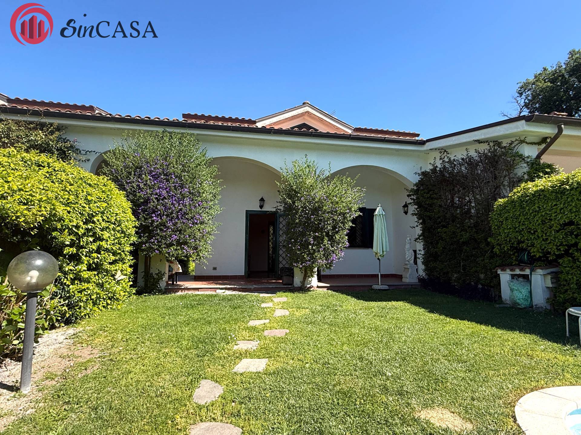 villa bifamiliare in vendita a Sacrofano