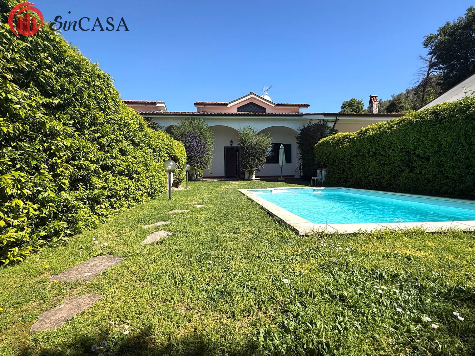 villa bifamiliare in vendita a Sacrofano