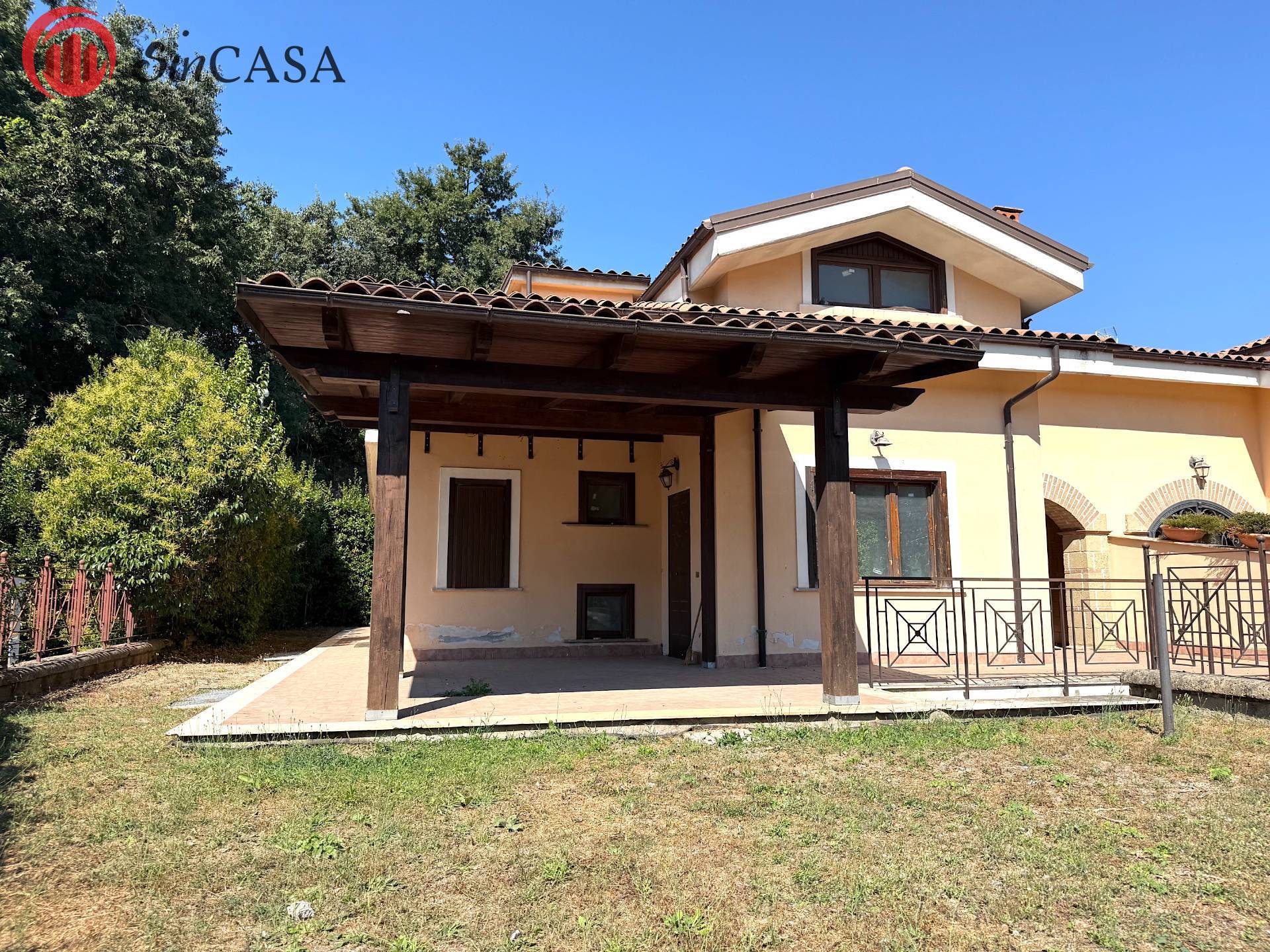 villa bifamiliare in vendita a Sacrofano