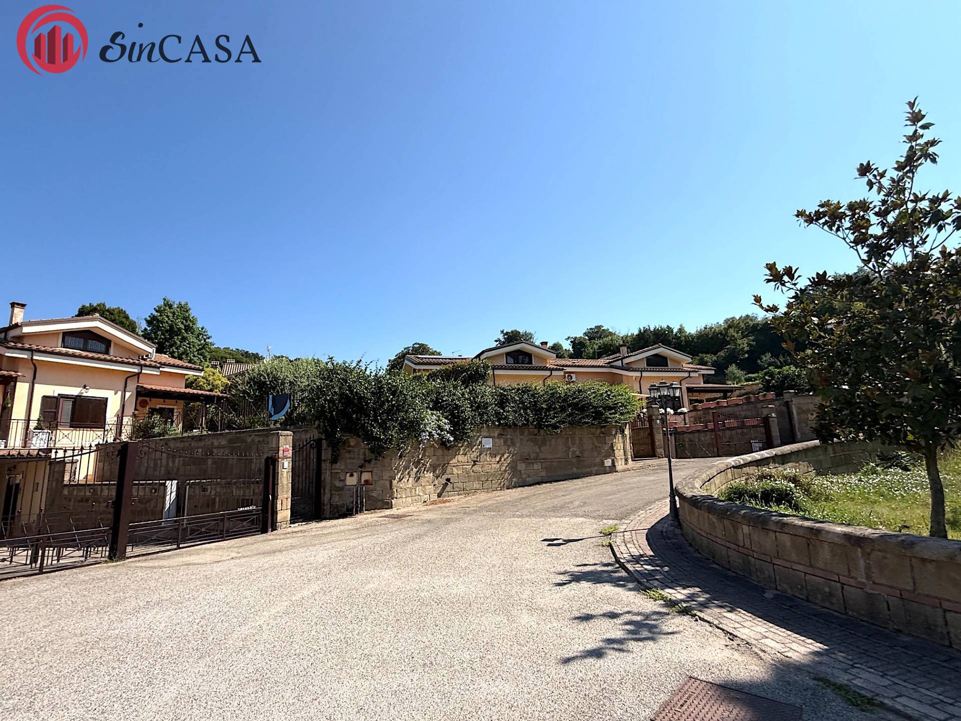 villa bifamiliare in vendita a Sacrofano
