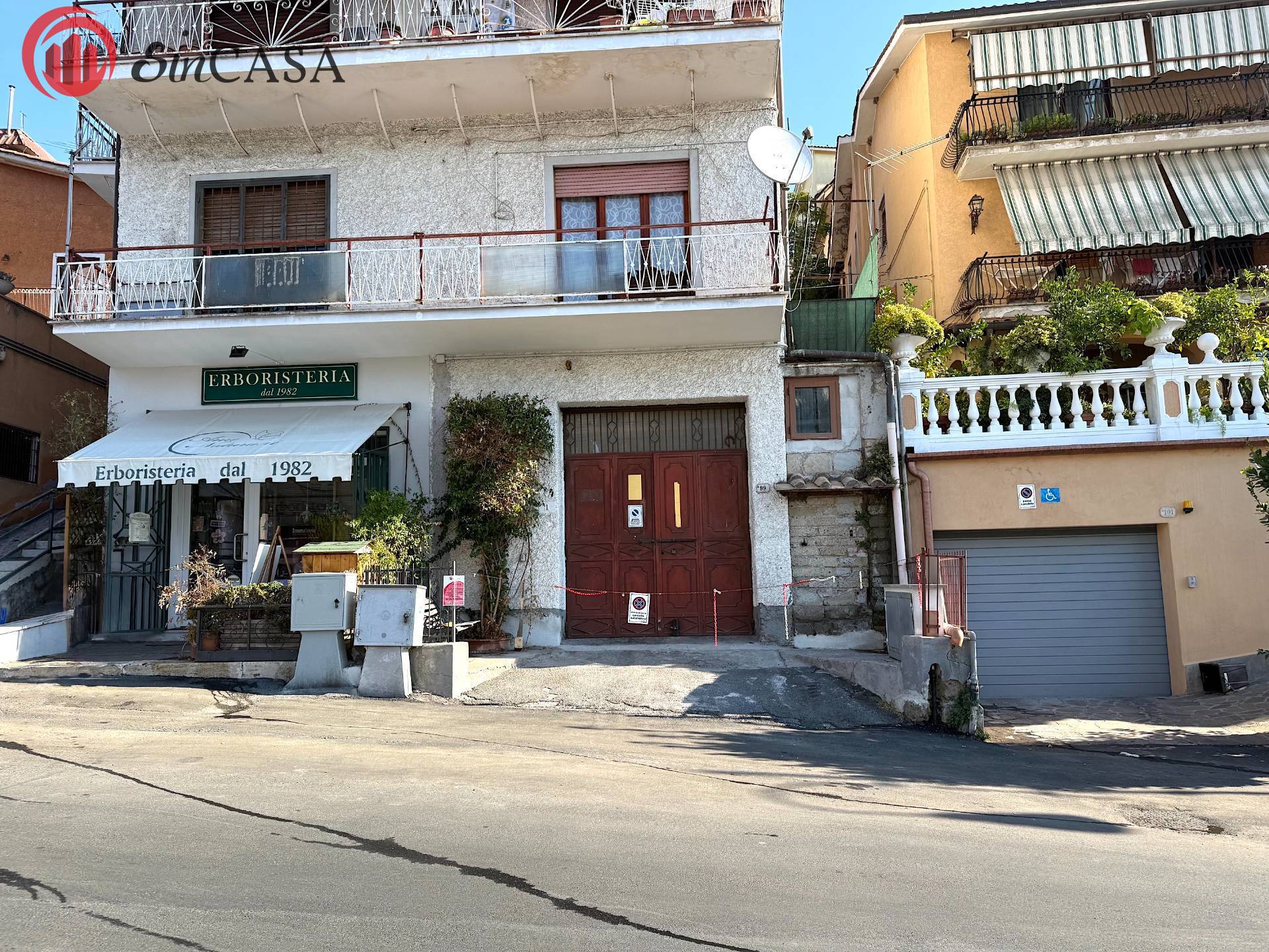 Locale commerciale in vendita a Sacrofano