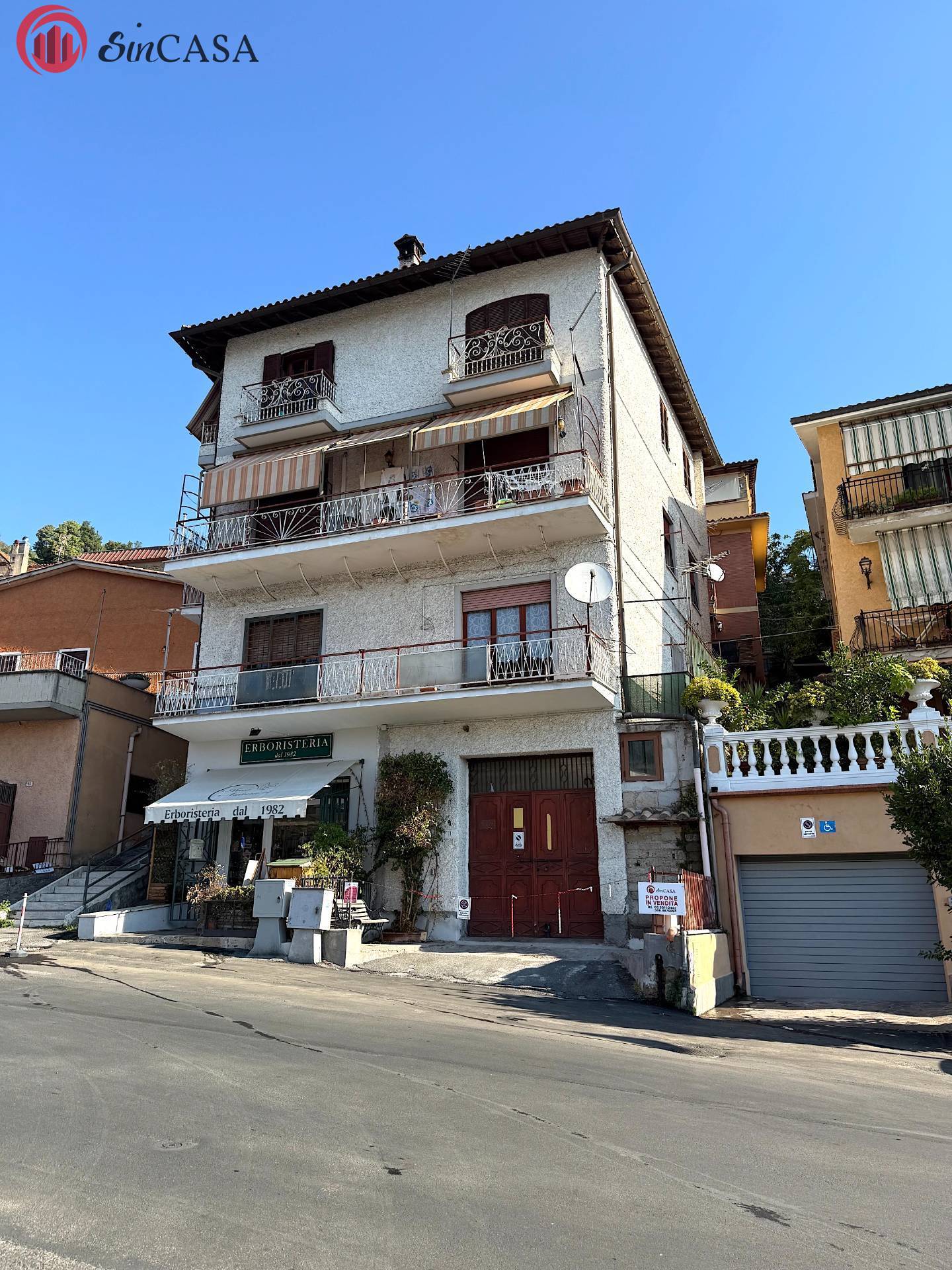 Locale commerciale in vendita a Sacrofano