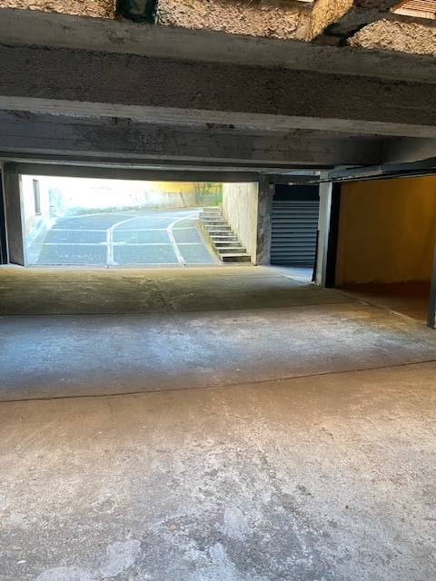 Box o garage in affitto a Milano