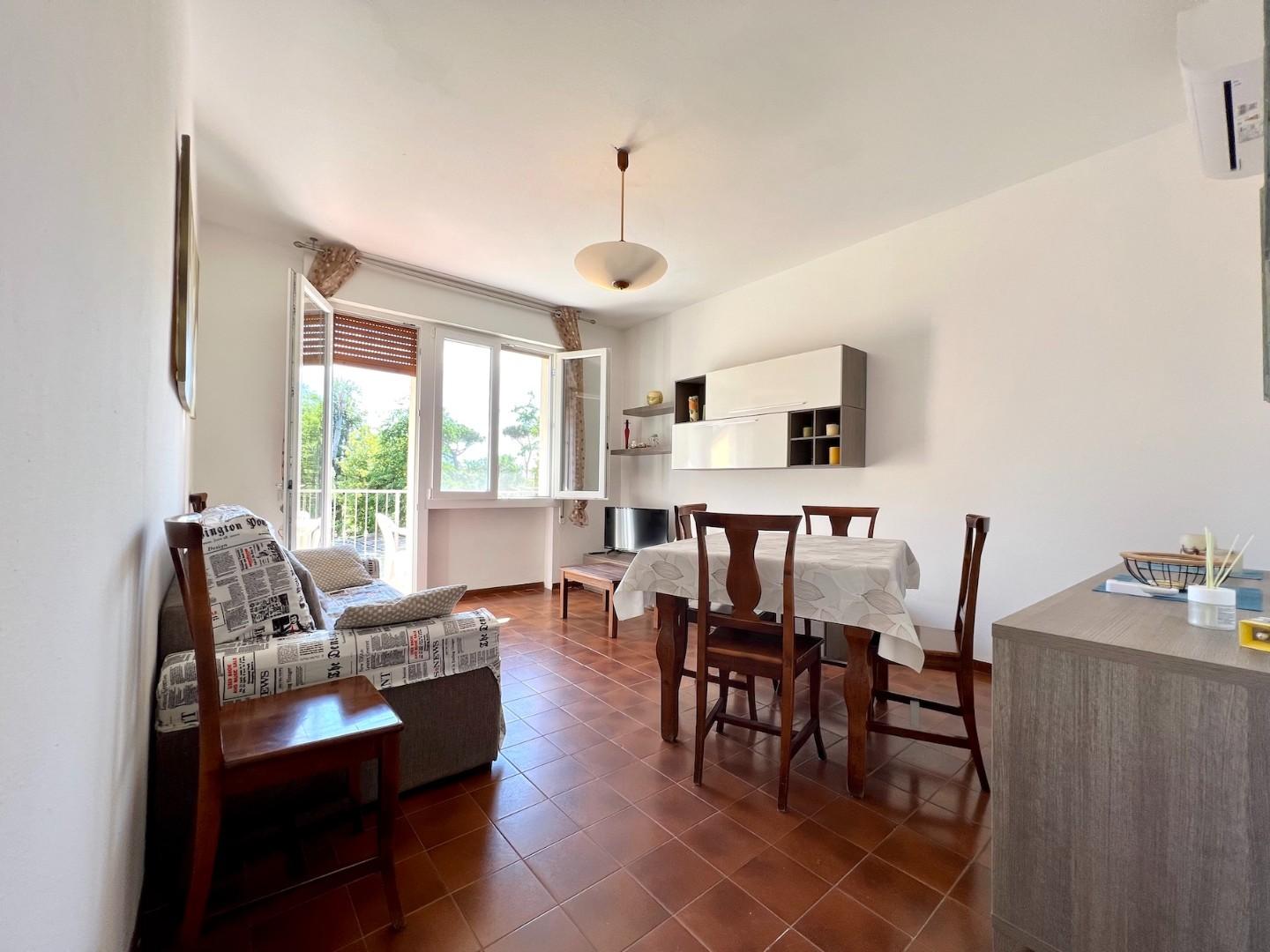 Quadrilocale arredato in affitto, Massa marina di