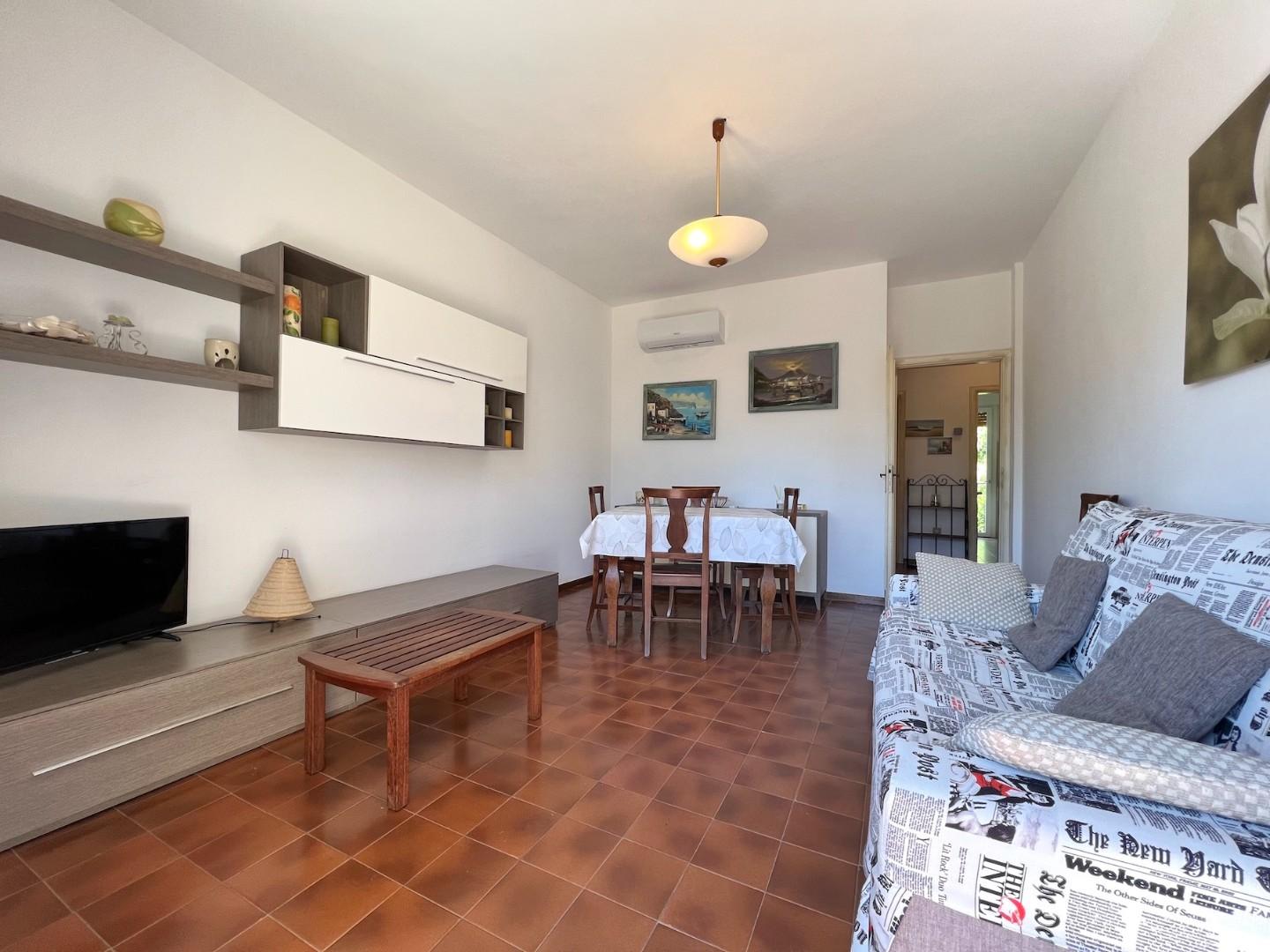 Quadrilocale arredato in affitto, Massa marina di