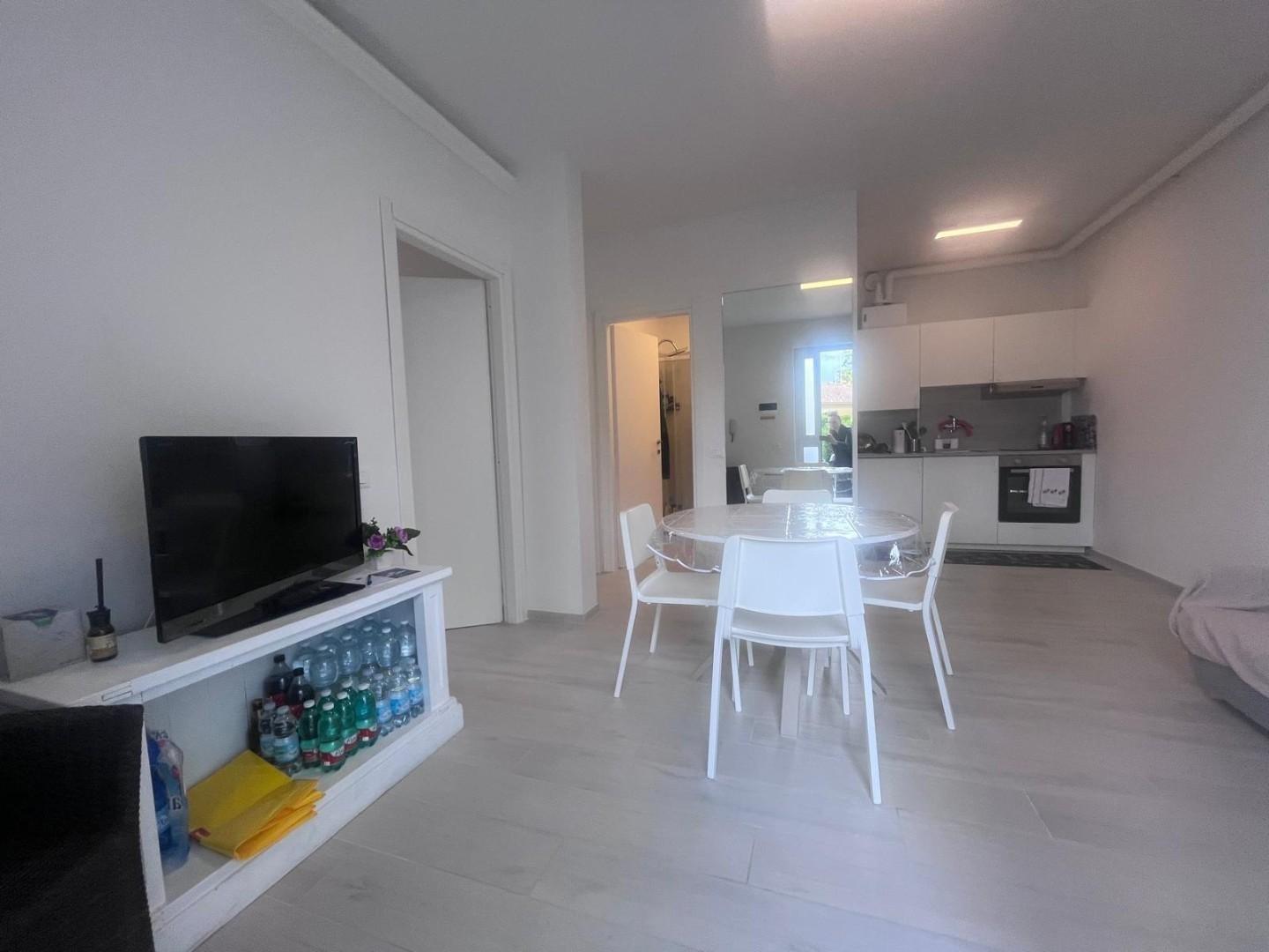 Trilocale con giardino, Massa ronchi