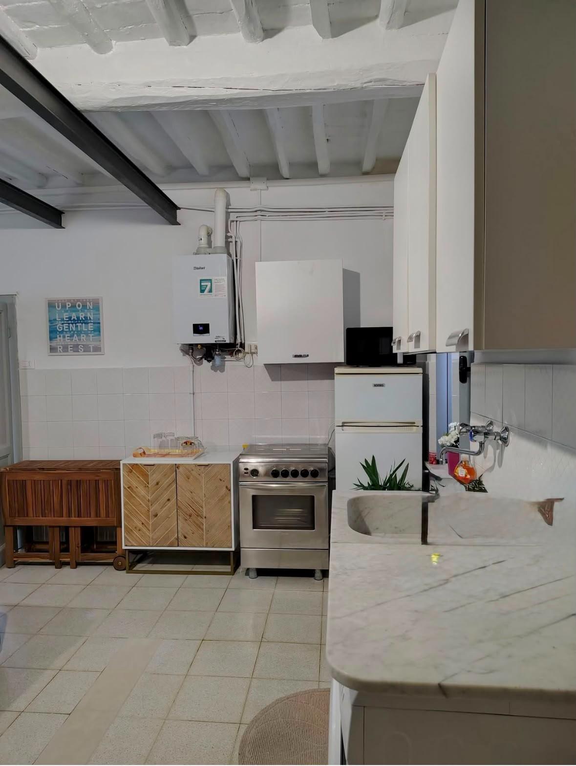Loft arredato in affitto, Carrara marina di