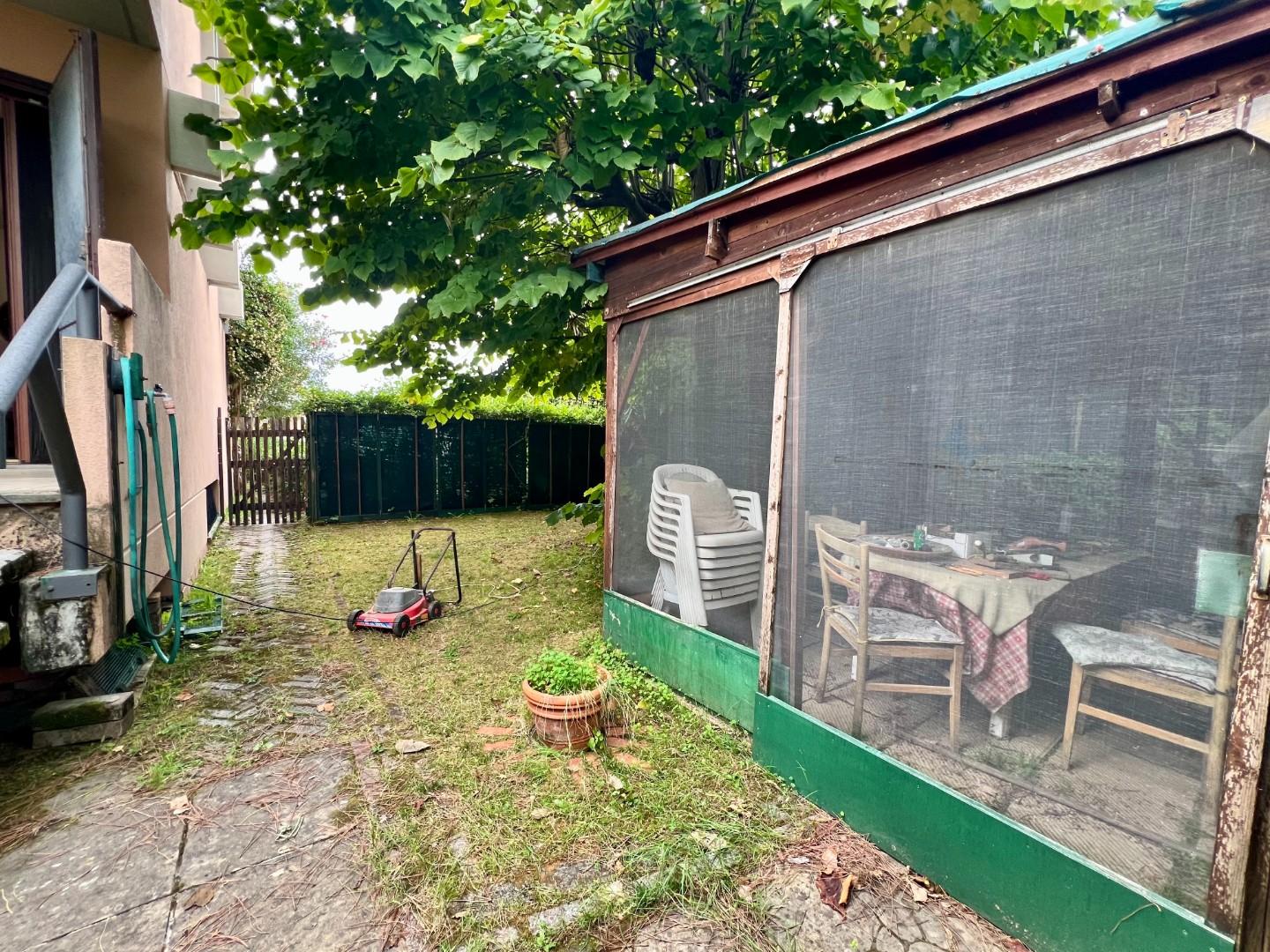 Casa indipendente con giardino, Massa marina di