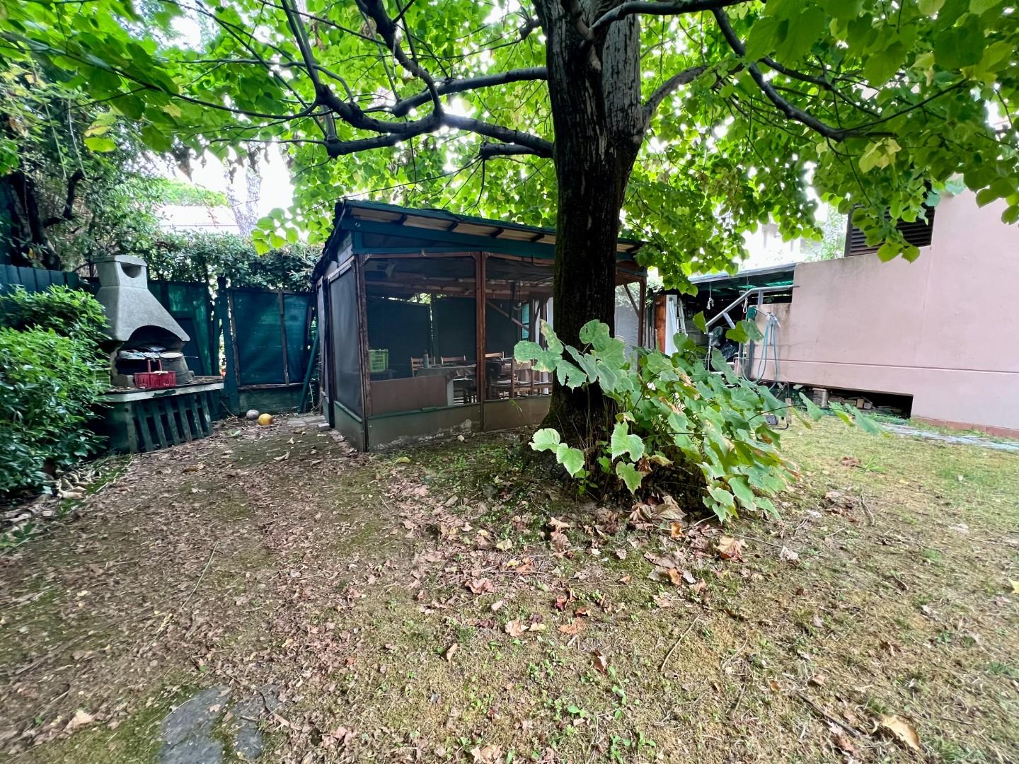 Casa indipendente con giardino, Massa marina di