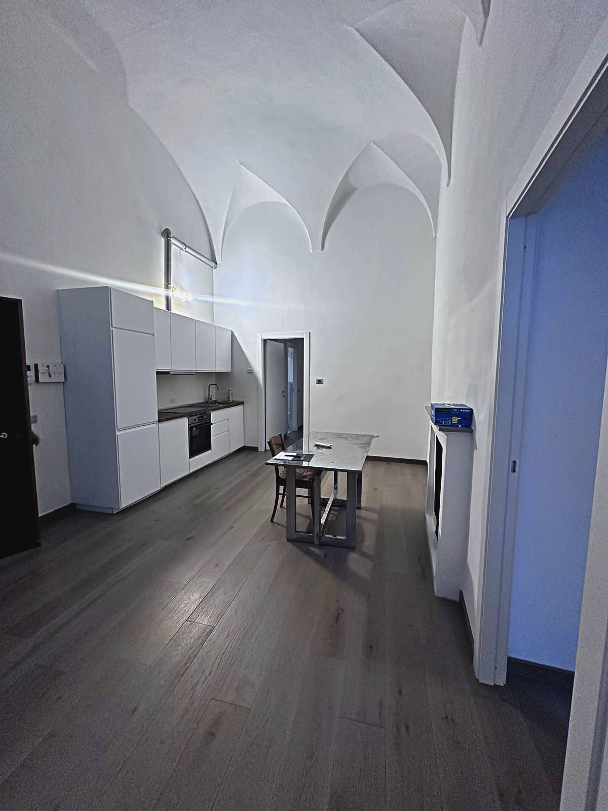 Appartamento in vendita a Parma, Centro storico