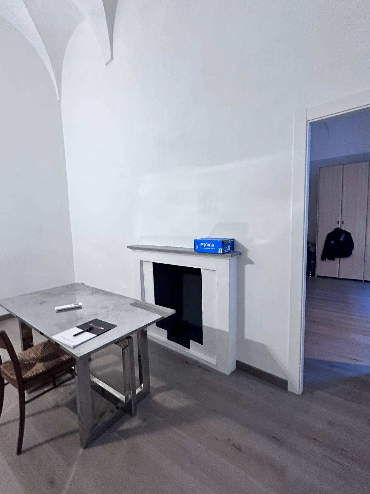 Appartamento in vendita a Parma, Centro storico