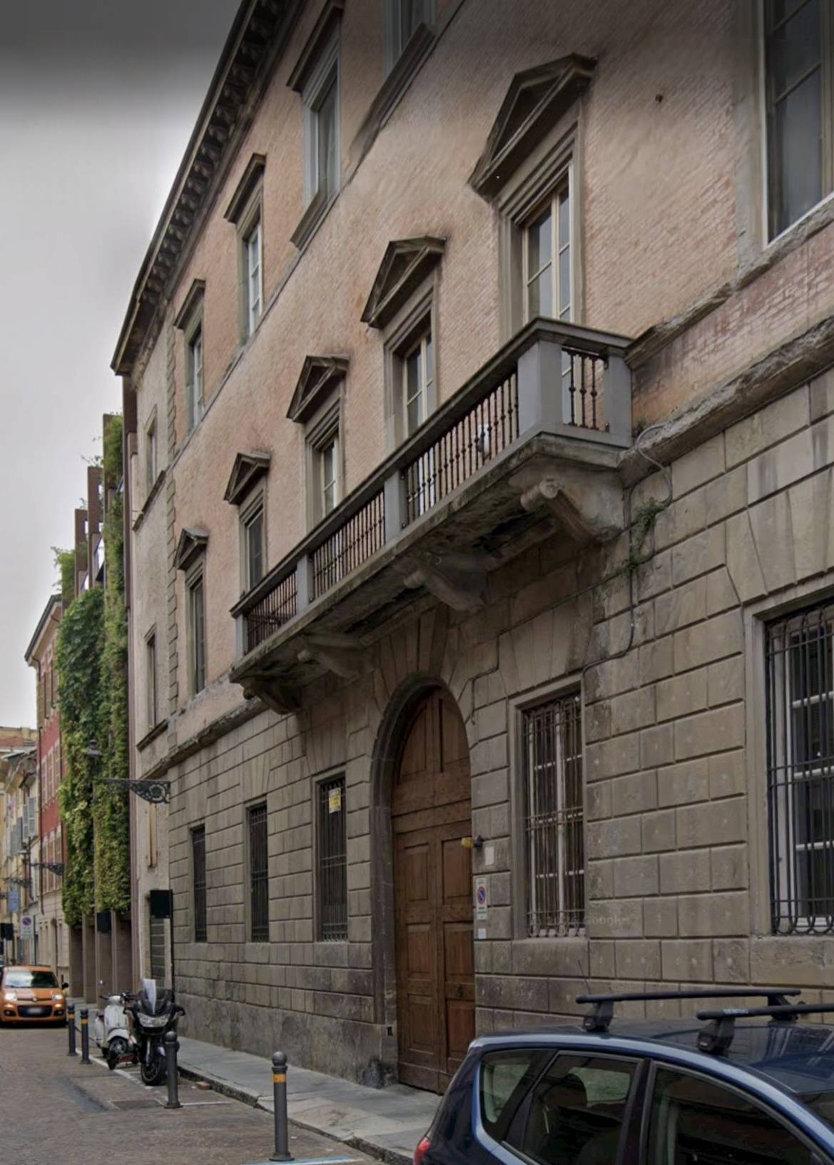 Appartamento in vendita a Parma, Centro storico