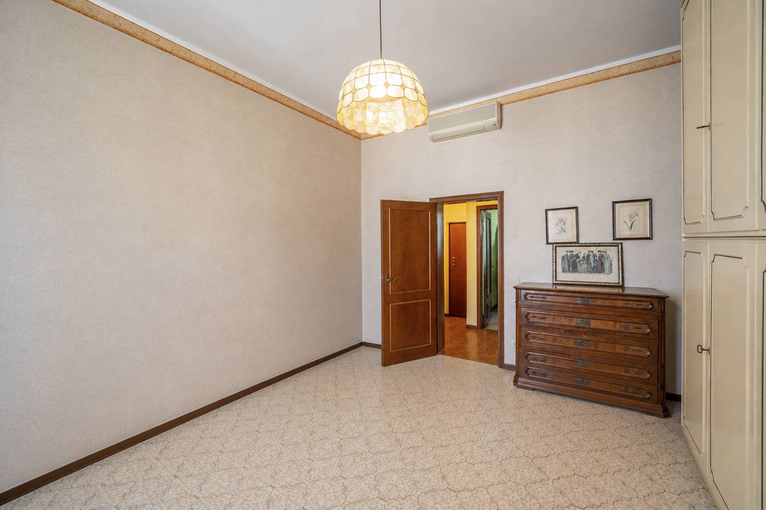 Appartamento in vendita a Parma, Centro storico