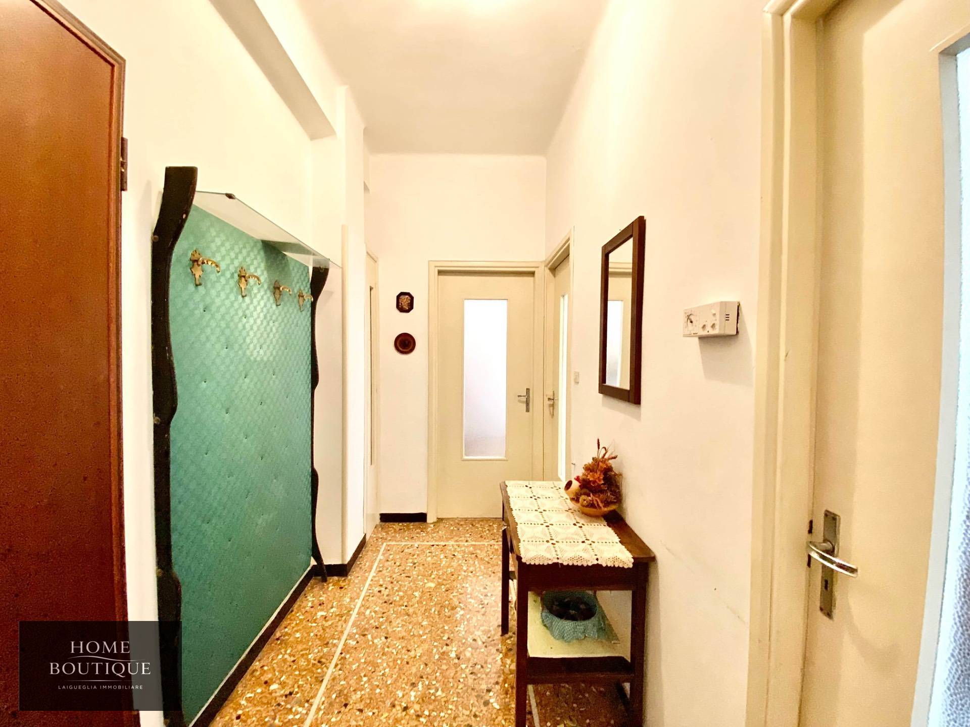 Appartamento in vendita a Laigueglia