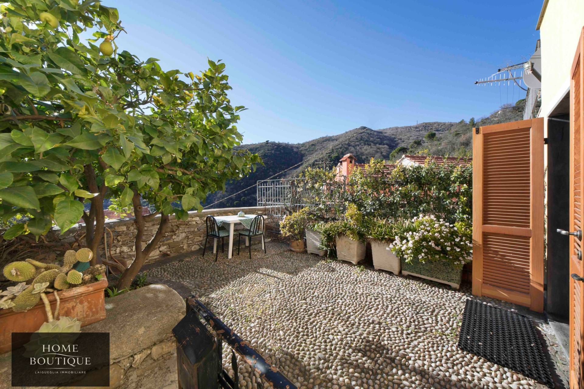 Monolocale in vendita a Alassio, Solva