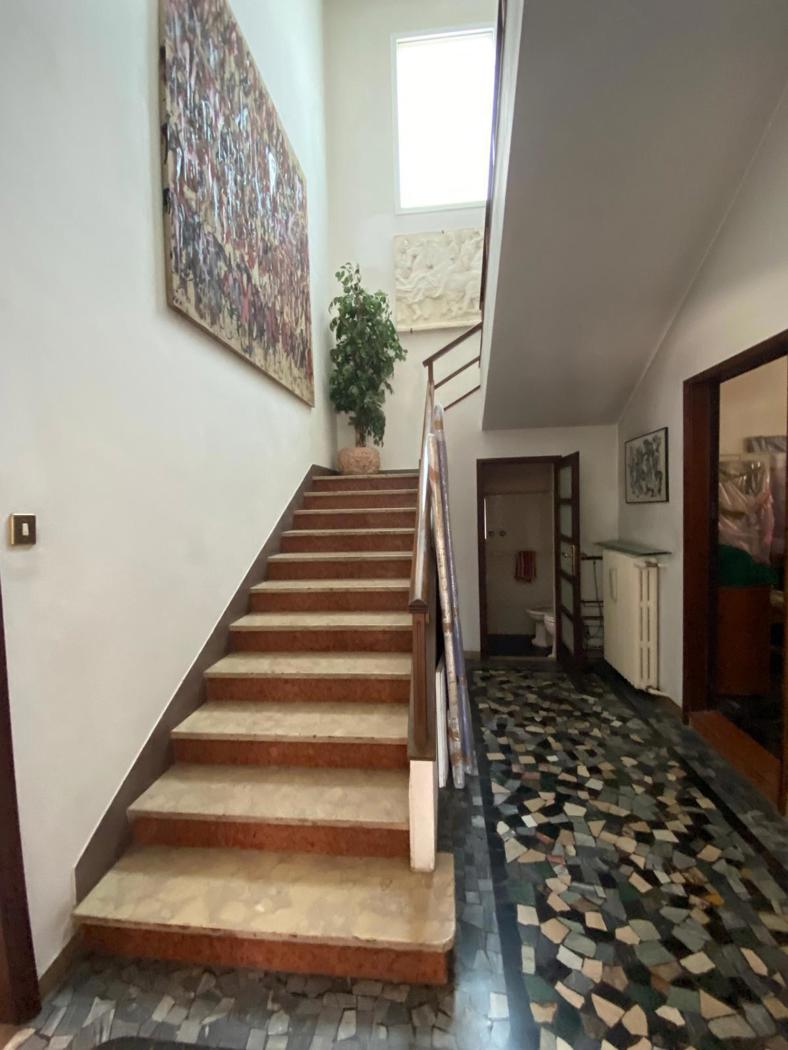 Villa in vendita a Russi
