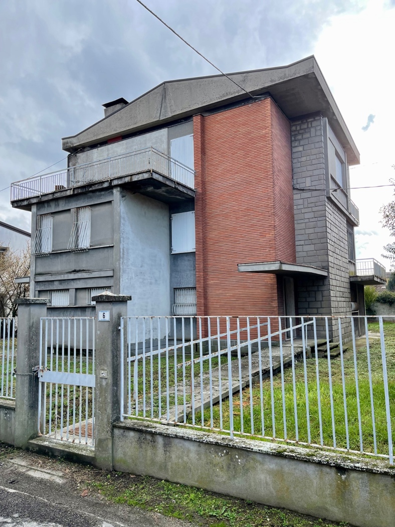 Villa in vendita a Lugo