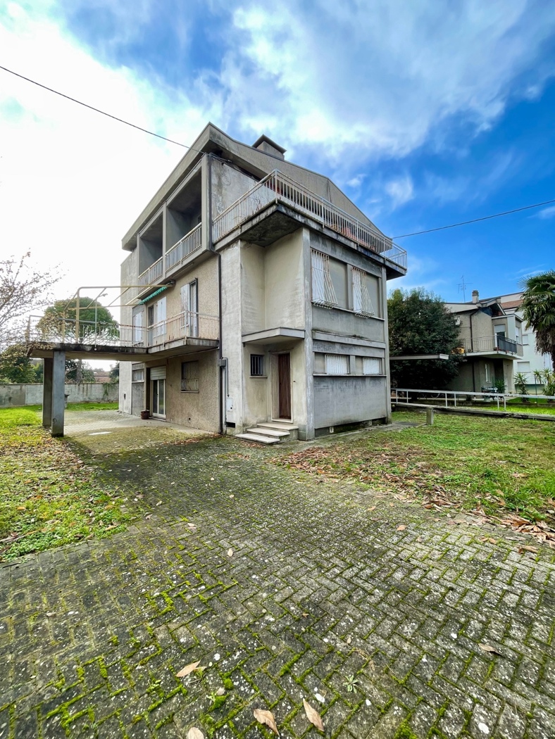 Villa in vendita a Lugo