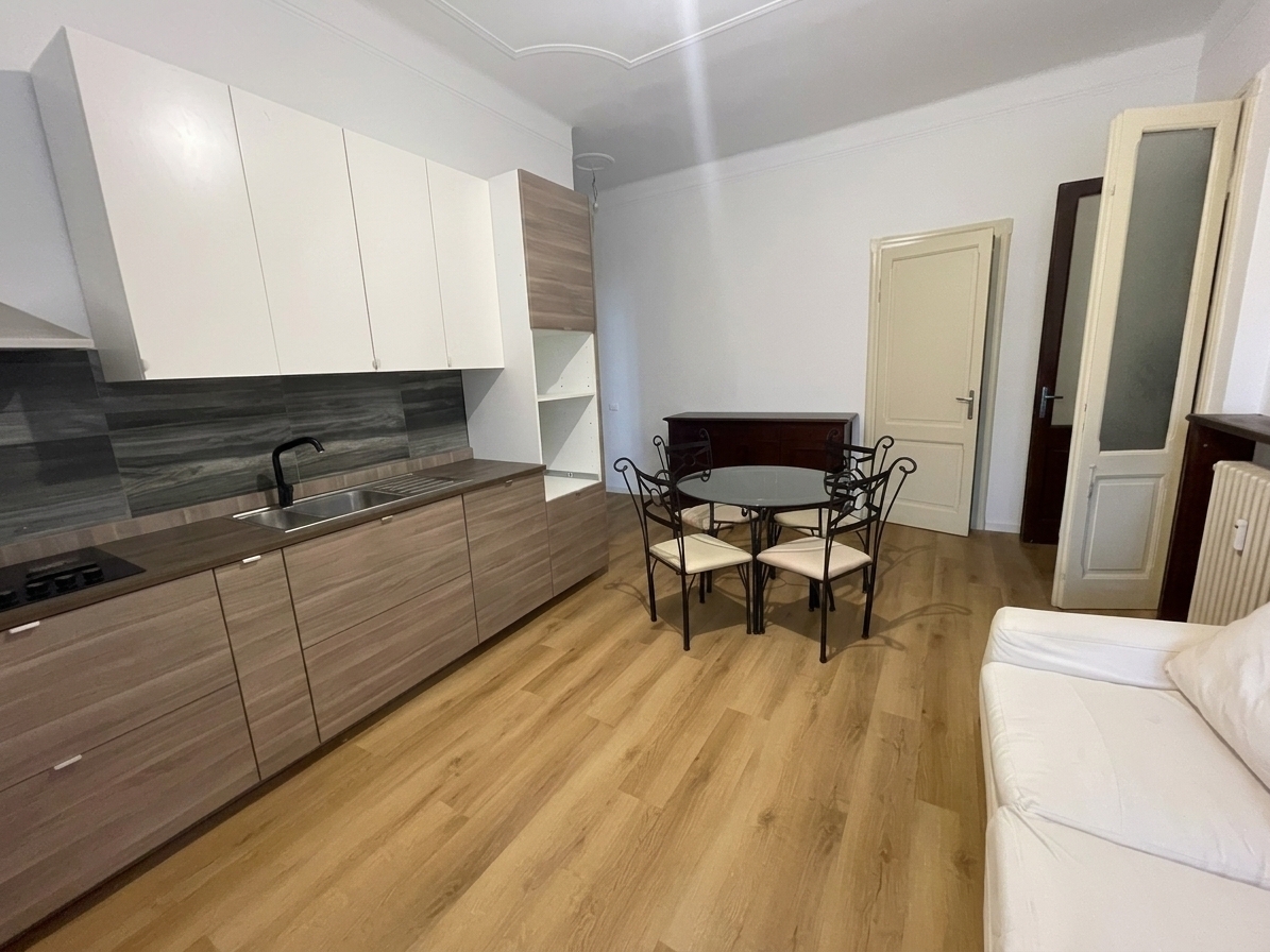 Trilocale ristrutturato in via mario campagnoli 7, Novara