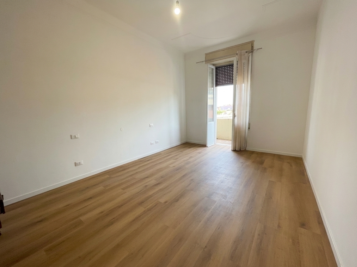 Trilocale ristrutturato in via mario campagnoli 7, Novara