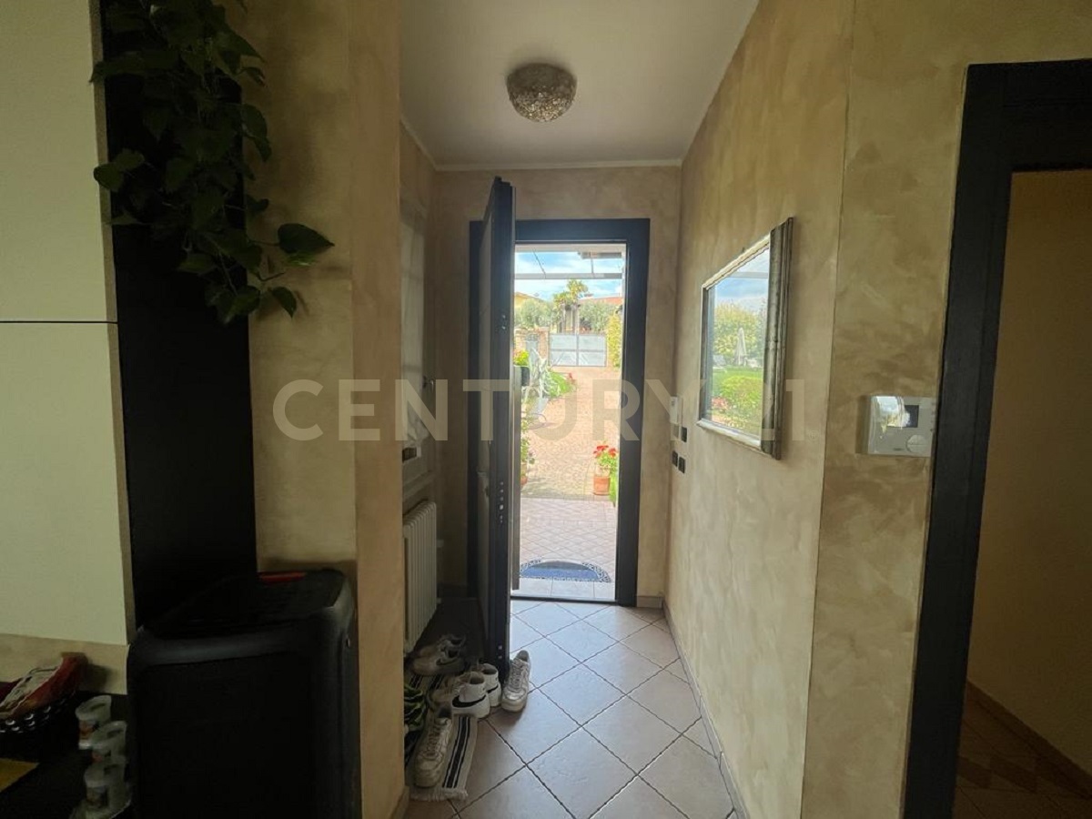 Villa con giardino in via rittatore von willer 42c, Cavriana