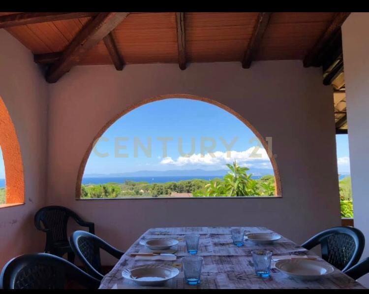 Casa indipendente con giardino in via degli eucalipti 21, Quartu Sant'Elena