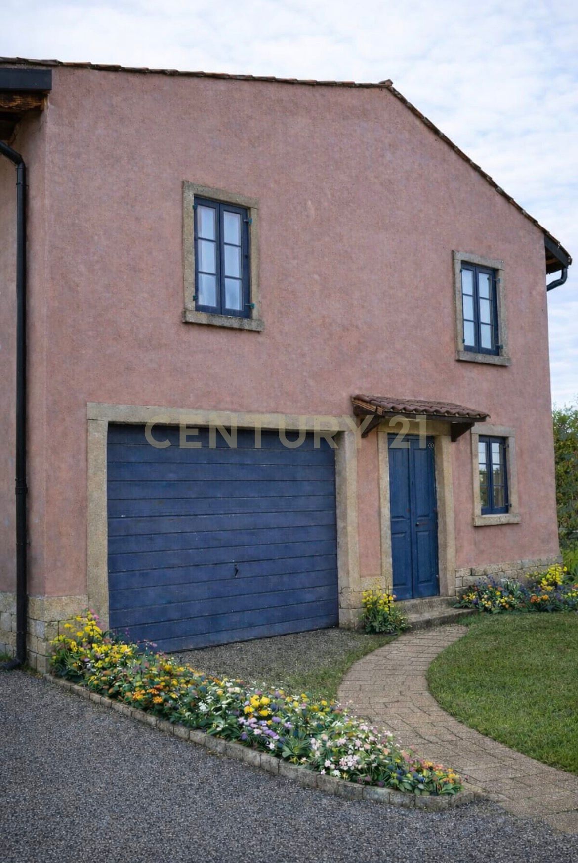 Villa con giardino in via belvedere 181, Verona