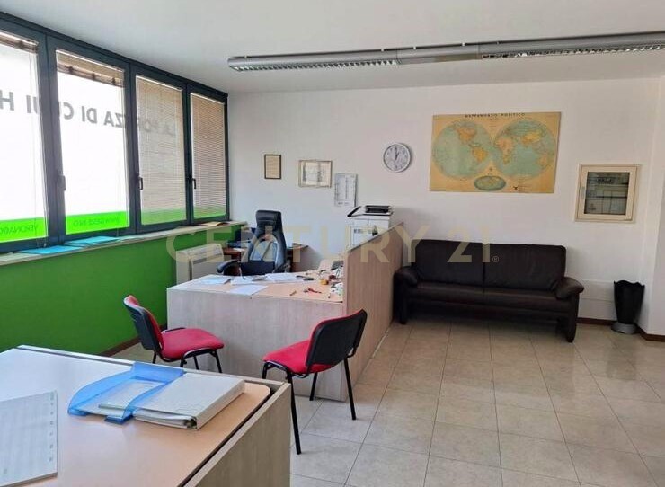 Ufficio con giardino in via marco minghetti 16, San Bonifacio