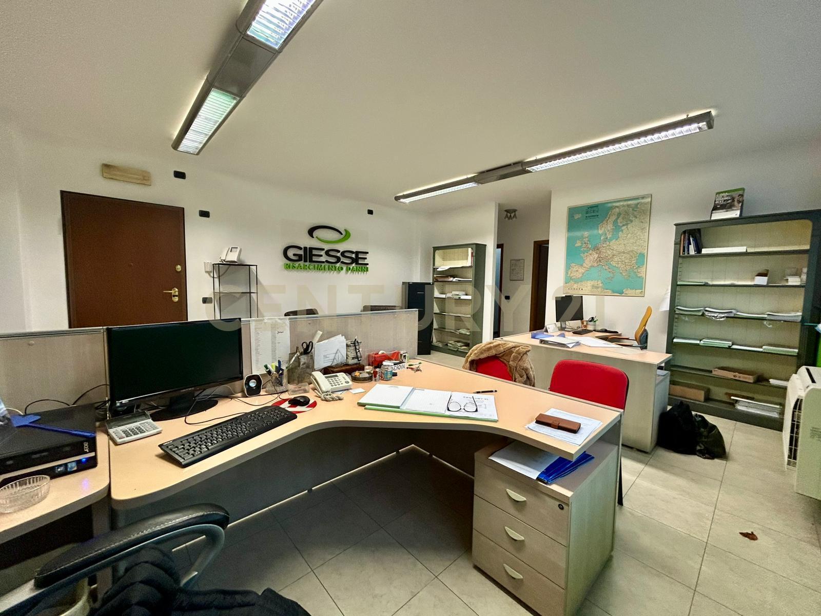 Ufficio con giardino in via marco minghetti 16, San Bonifacio