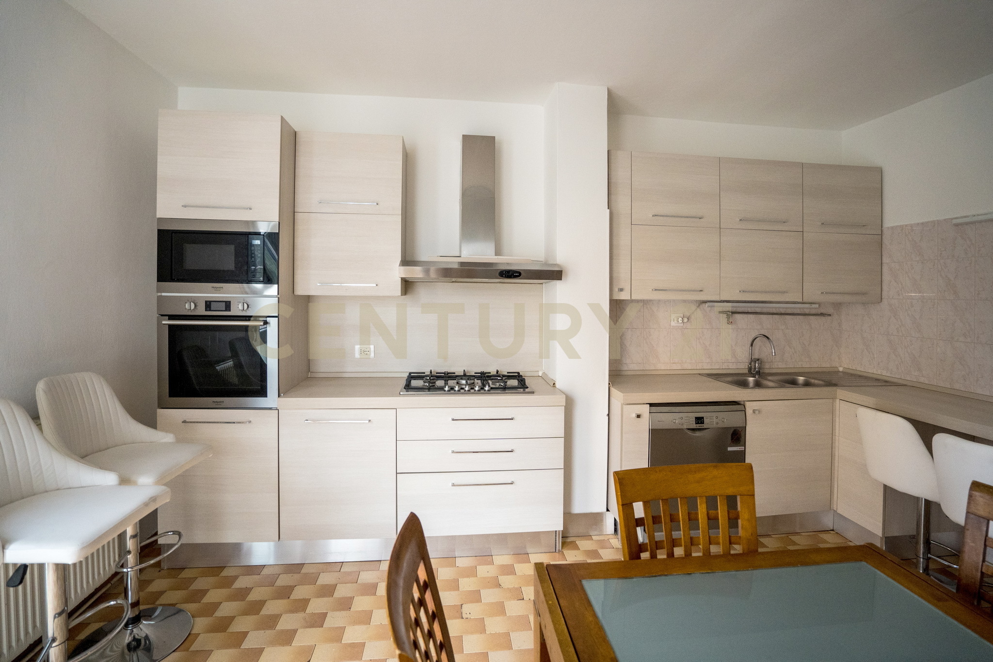 Appartamento con giardino in via umberto maddalena 1, Verona